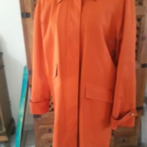 Un abrigo de MICHAEL KORS  NUEVO